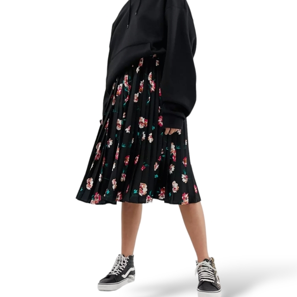 ASOS Wednesday's Girl Pleated Midi Skirt in Vintage Floral🆕️✨️ size Small - Picture 3 of 8